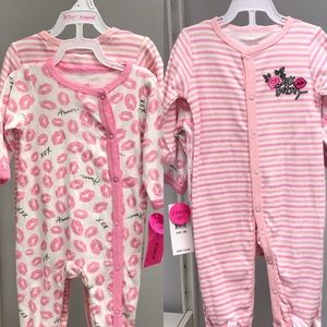 Betsey Johnson Button Sleepers 6M